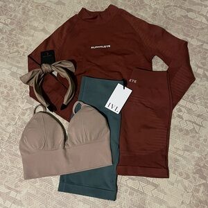 Alphalete Seamless Bundle